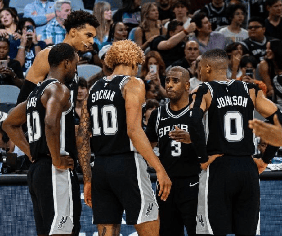 曼晚：缺乏比赛时间，梅努入选世界杯大名单的梦想变得渺茫（曼晚：上场时间有限，梅努入围世界杯大名单希望渺茫）