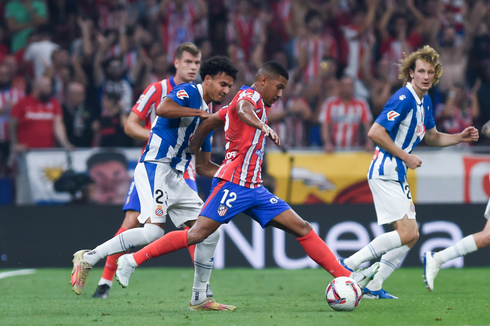 强强较量，巴黎vs拜仁是欧冠联赛阶段首次前两名球队直接交手（欧冠本阶段首次榜首之争：巴黎大战拜仁）