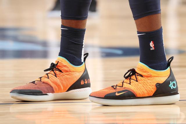 法尔克：曼联和纽卡曾有意沃尔特马德，但他目前不想离开德甲（法尔克：曼联、纽卡曾追求沃尔特马德，但他暂不愿离开德甲）