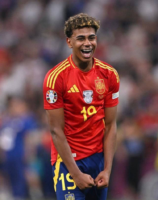 2025赛季中超最佳比赛：山东泰山6-0复仇北京国安，瓦科4射1传（中超2025赛季最佳之战：山东泰山6比0雪耻北京国安，瓦科大四喜外加助攻）