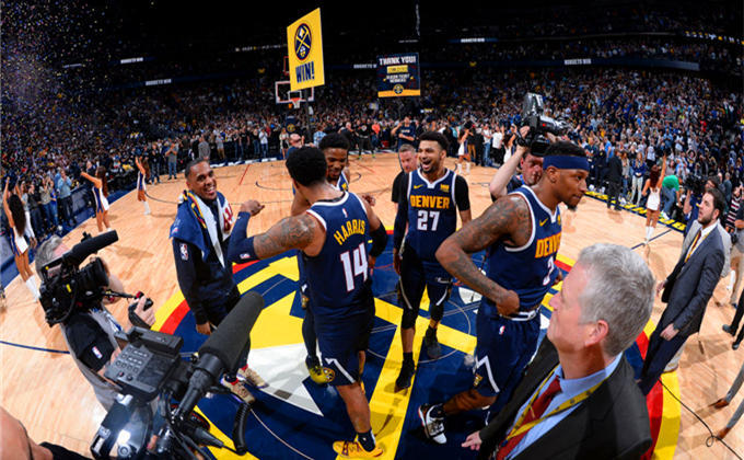 马术三项赛的荣耀，离不开人马之间的默契共生。广东队骑手们与战马的故事，成为赛场外最动人的篇章。（人马同心成就三项赛荣光：广东骑手与战马的动人故事）