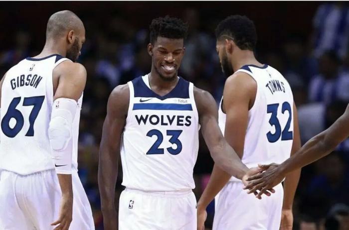 巴萨本赛季13次射门中框，与拜仁、米兰并列五大联赛球队最多（巴萨本季13次射门中框，和拜仁、米兰并列五大联赛之最）