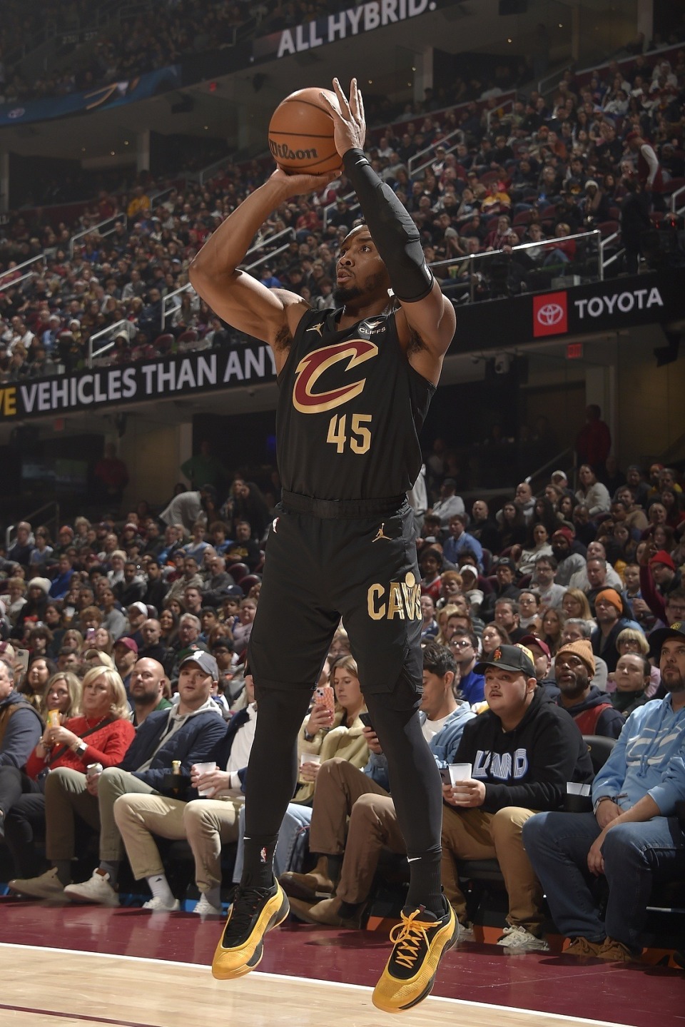 媒体人：咪咕声明昨晚拟的 此刻咪咕和CBA正进行揭幕战前最后谈判（媒体人称咪咕声明昨晚拟定 目前咪咕与CBA就揭幕战进行最后谈判）