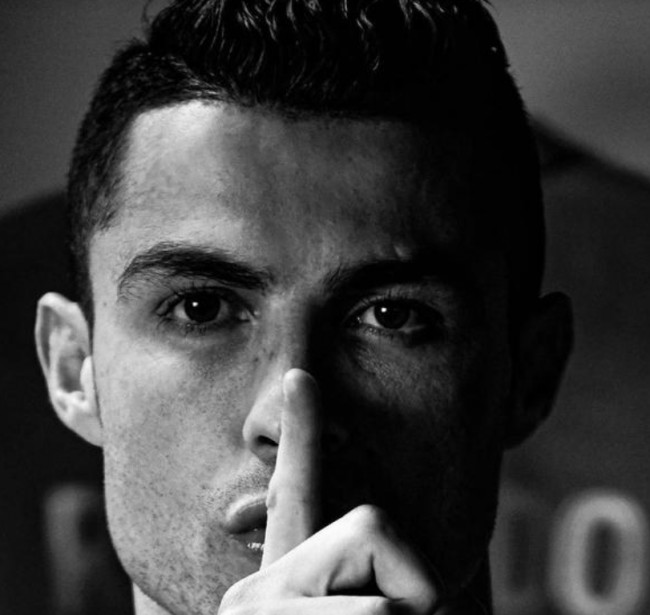 蒂亚戈：若瓜帅的足球是控制中的秩序，渣叔则是混乱中的自信（蒂亚戈：瓜迪奥拉的足球讲究控制与秩序，克洛普则在混乱中更显自信）