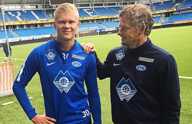 中超赛场争议判罚：VAR判罚引发热议,（VAR判定惹热议：中超赛场争议再起）