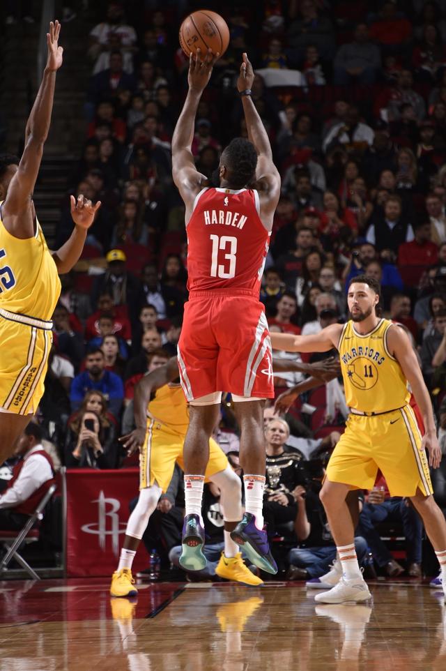 本月至今累计正负值前四中有3名雷霆球员 唐斯+83位居第3（本月迄今正负值累计榜前四雷霆占三席，唐斯以+83位列第三）