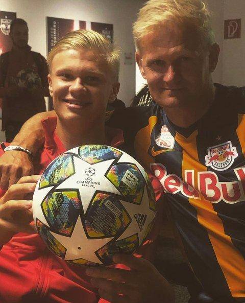 正随巴西在枪手基地训练，维尼修斯与多名阿森纳青训球员合影（随巴西队在阿森纳基地训练，维尼修斯与多名枪手青训球员合影）