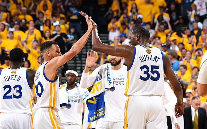 世欧预前瞻：葡萄牙获胜将稳获小组第一，亚美尼亚盼改写历史（世预赛欧洲区前瞻：葡萄牙若胜基本锁定头名，亚美尼亚力争改写历史）