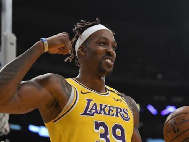 利物浦vs皇马：阿诺德替补，姆巴佩出战，维尔茨、萨拉赫首发（利物浦迎战皇马：阿诺德替补待命，姆巴佩登场，维尔茨与萨拉赫先发）