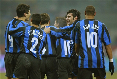 科隆vs圣保利：比尔特、卡明斯基首发，杰克逊-欧文、藤田让瑠奇马出战（科隆对阵圣保利：比尔特、卡明斯基先发，杰克逊-欧文与藤田让瑠、奇马出战）