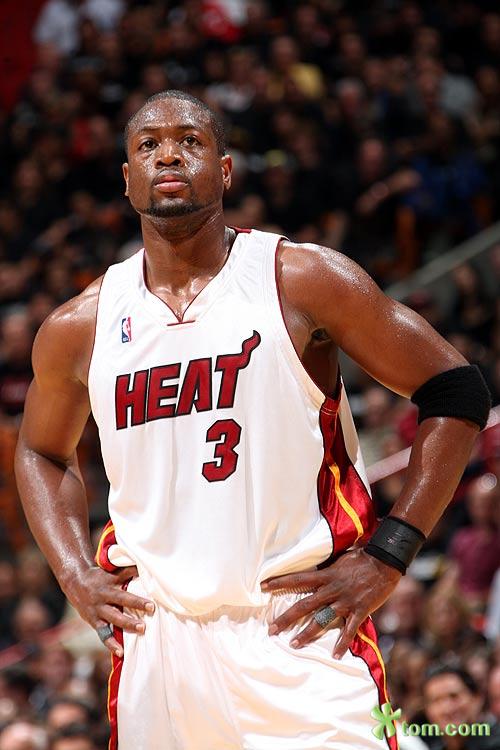 摩纳哥客战马赛博格巴因伤再缺阵，加盟至今仅登场30分钟（客战马赛，摩纳哥博格巴因伤再度缺席，加盟以来累计出场仅30分钟）