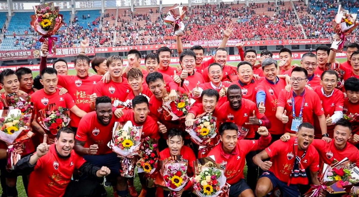 图拉姆：我们踢得很认真，我们是强大的团队，这对年轻人有益（图拉姆：我们踢得很投入，团队强大，这能帮助年轻人成长）