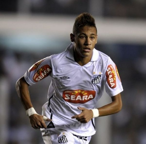 名记：活塞满意现状无意浓眉 猛龙老鹰有意&后者或以波津为筹码（名记：活塞满意现状不追浓眉；猛龙老鹰有意，老鹰或以波津为筹码）