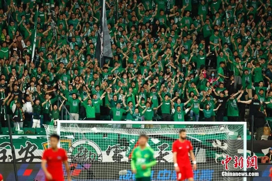 博主：英博助教贾顺浩已正式加盟重庆铜梁龙，出任技术总监（据博主消息，英博助教贾顺浩正式加盟重庆铜梁龙，担任技术总监）